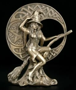 Hexen Figur - Mit Besen Vor Keltischem Mond