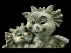 Gartenfigur - Drachen Knuddeln -FIGUREN Verkäufe 2D FS21972 Gartenfigur Drachenknuddeln 2 1280x1280