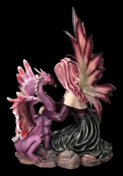 Elfenfigur - Sommerfee Raya Mit Drache Lila -FIGUREN Verkäufe 2D FS23638 Elfenfigur Sommerfee Raya mit Drache 3 1280x1280