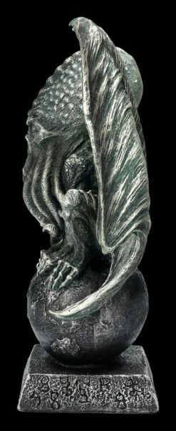 Cthulhu Figur Auf Weltkugel -FIGUREN Verkäufe 2D FS23955 Cthulhu Figur auf Kugel 3 1280x1280