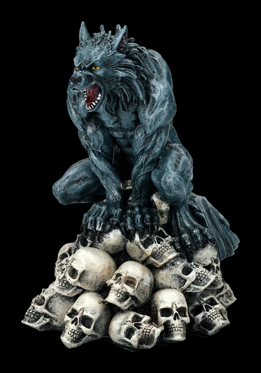 Werwolf Figur Auf Totenkopf Berg - Moon Shadow 3 Werwolf Figur Auf Totenkopf Berg - Moon Shadow