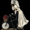 Skelettfigur - Hochzeitspaar Auf Fahrrad -FIGUREN Verkäufe 2D FS25265 Skelettfigur Hochzeitspaar mit Fahrrad 1 1280x1280