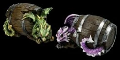 Drachen Figuren Liegen In Faß 2er Set -FIGUREN Verkäufe 2D FS25310 Drachen Figuren liegen in Fass 2er Set 6 1280x1280