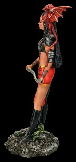 Kriegerin Mit Drache - Adaeze By Nene Thomas -FIGUREN Verkäufe 2D FS26788 Kriegerin Figur mit Drache Adaeze by Nene Thomas 2 1280x1280