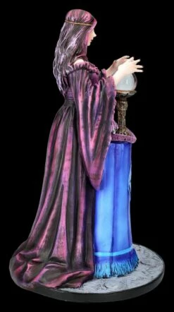 Anne Stokes Figur - Crytstal Ball -FIGUREN Verkäufe 2D FS26833 Anne Stikes Figur Crystal Ball 7 1280x1280