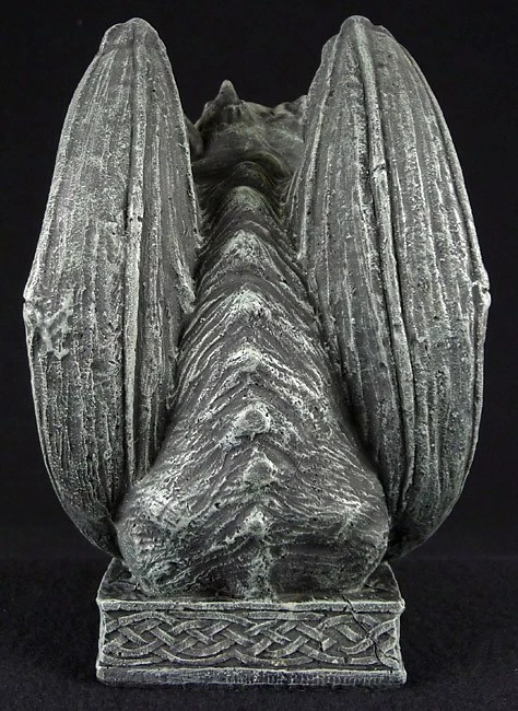 Gargoyle Stützt Sich Auf Schild 8 Gargoyle Stützt Sich Auf Schild – Bild 6