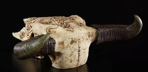 Totenkopf Bison Mit Tribals 6 Totenkopf Bison Mit Tribals – Bild 4