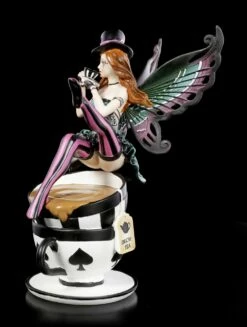 NEMESIS NOW Elfen Figur - Wonderland Fairy Hatter -FIGUREN Verkäufe Elfen Figur Wonderland Fairy Hatter 2 1280x1280