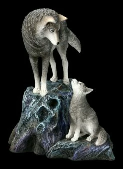 Wolf Figuren - Guidance By Lisa Parker