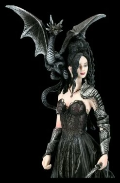 Hexen Figur - Bella Maestra By Nene Thomas -FIGUREN Verkäufe FS21113 Hexen Figur Bella Maestra mit Wolf 10 1280x1280