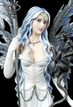 Große Elfen Figur - Adica Mit Kleinem Drachen 16 Große Elfen Figur - Adica Mit Kleinem Drachen -FIGUREN Verkäufe Grosse Elfen Figur Adica Mit Kleinem Drachen 6 1280x1280