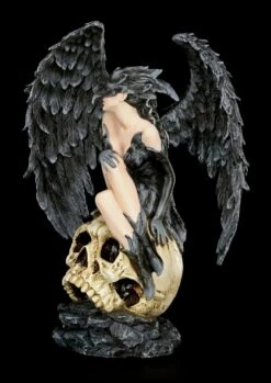 Dark Angel Figur - Rabenkönigin Auf Totenkopf -FIGUREN Verkäufe Rabenkoenigin Dark Angel 2 1280x1280