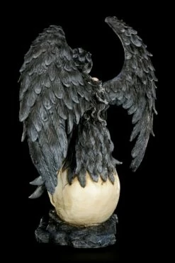 Dark Angel Figur - Rabenkönigin Auf Totenkopf -FIGUREN Verkäufe Rabenkoenigin Dark Angel 4 1280x1280