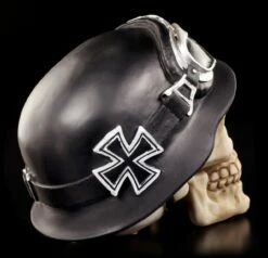 NEMESIS NOW Totenkopf - Iron Cross Mit Bikerhelm -FIGUREN Verkäufe Totenkopf Bikerhelm 4 1280x1280